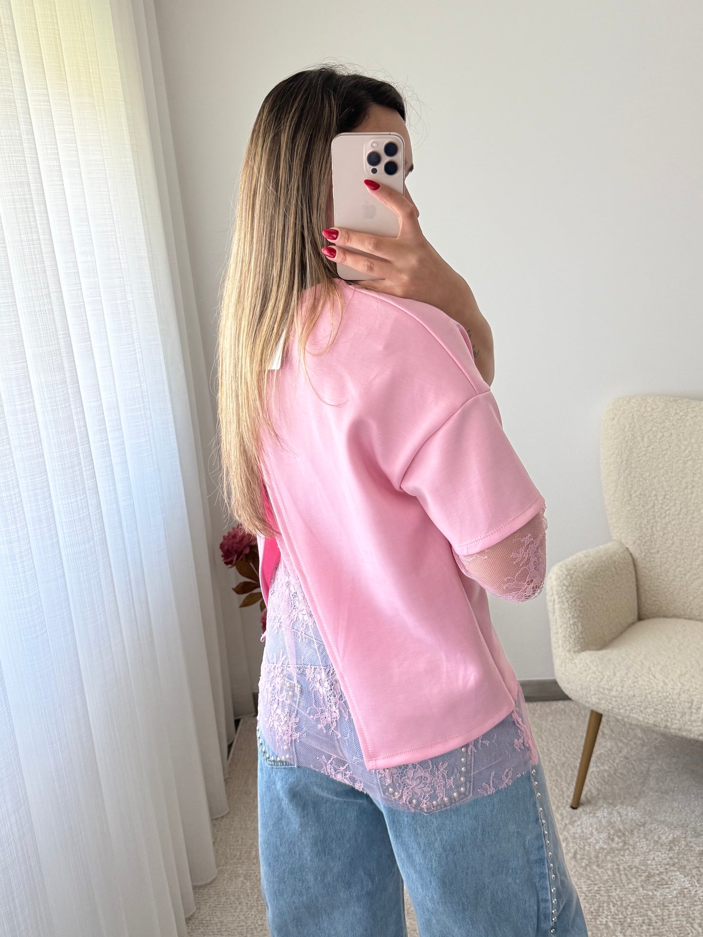 T-shirt com renda