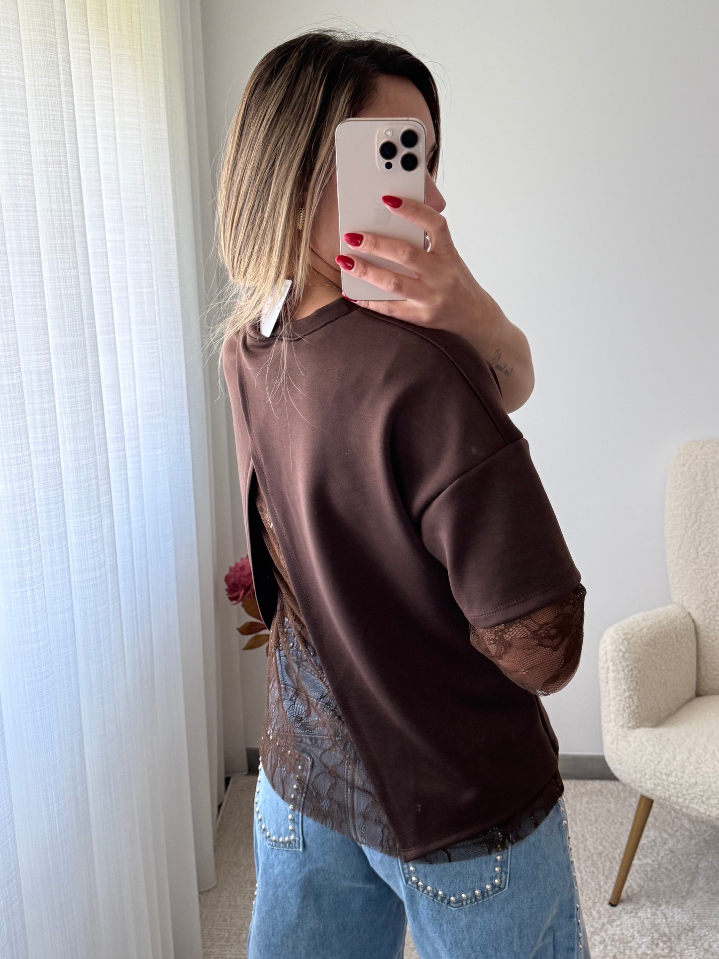 T-shirt com renda
