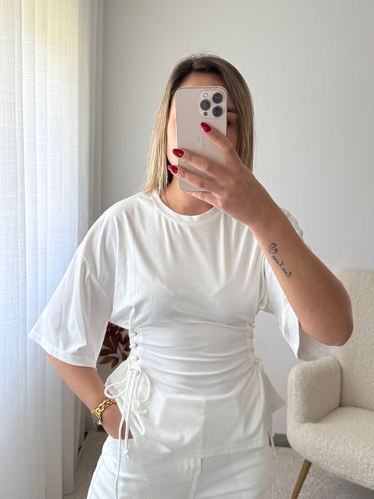 T-shirt cordões