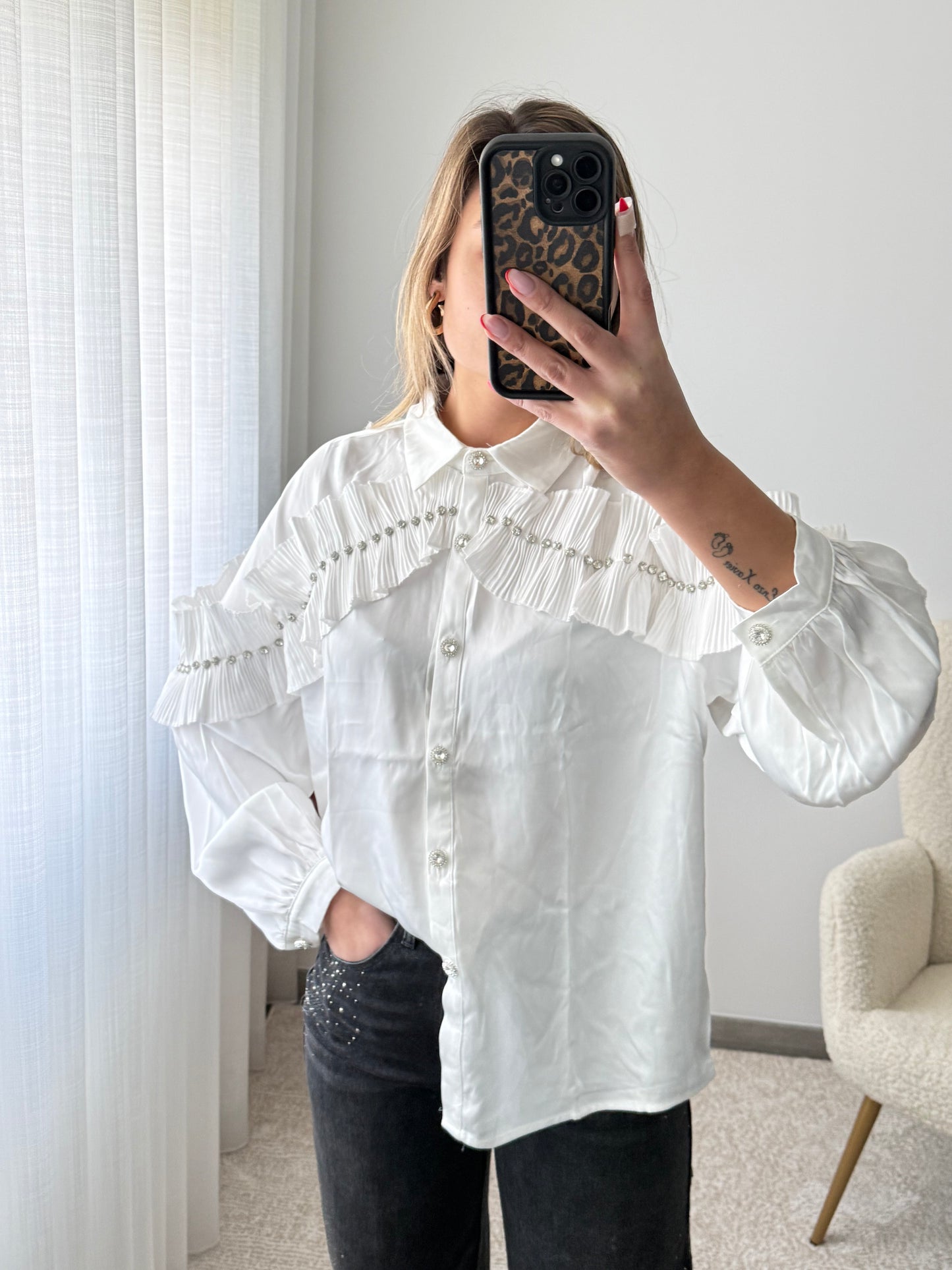 Blusa acetinada