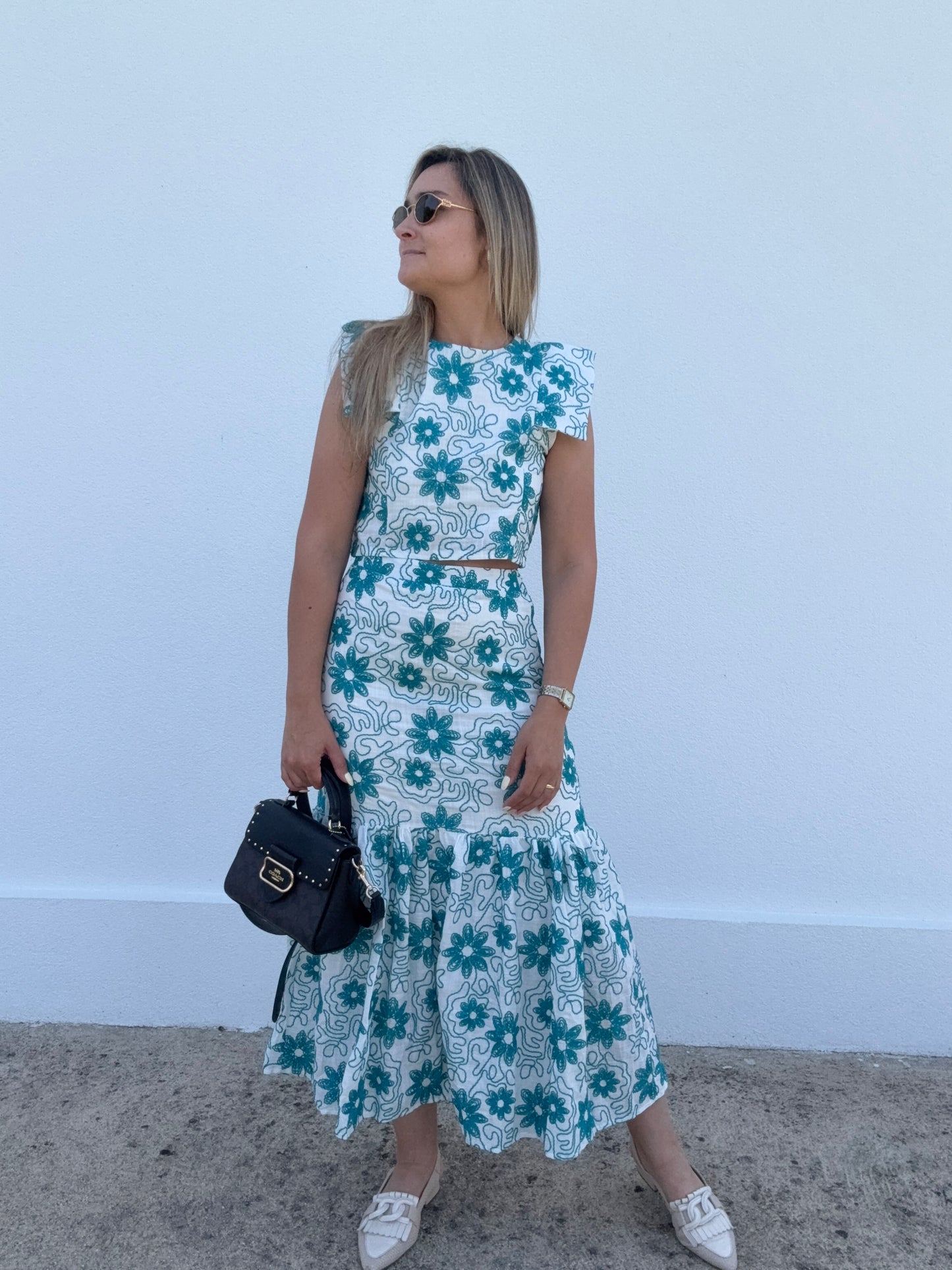 Conjunto top e saia