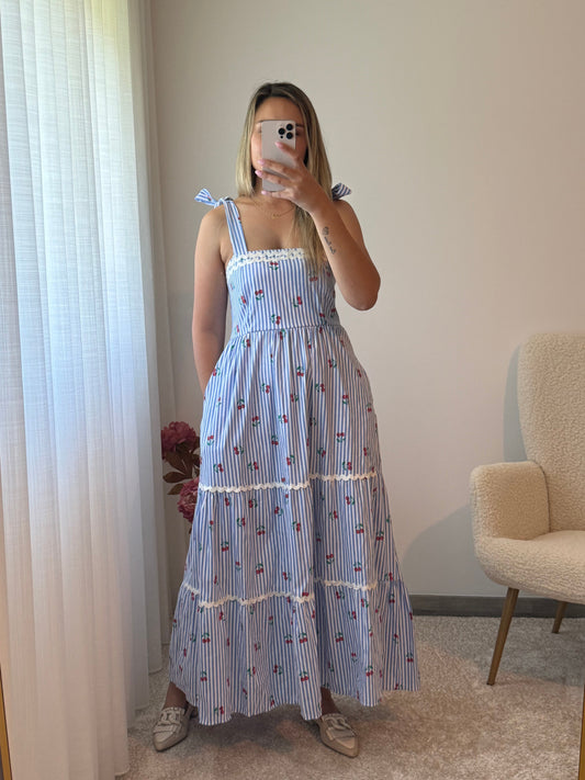 Vestido ás riscas com cerejas