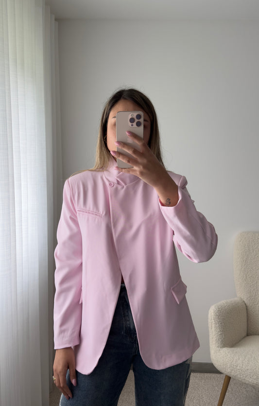 Blazer com botão na gola